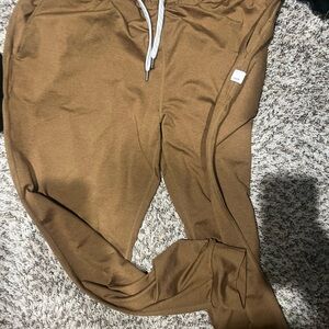 Vuori brown Joggers